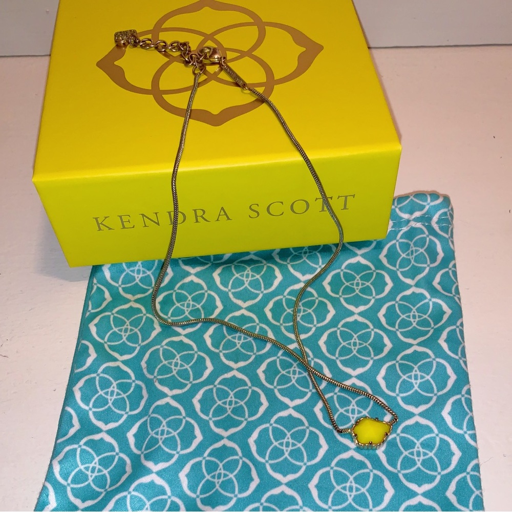 Kendra Scott Necklace